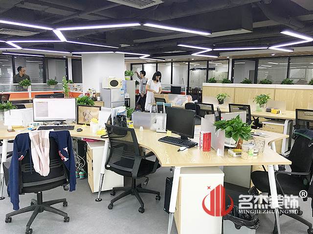 办公室装修完工照.jpg
