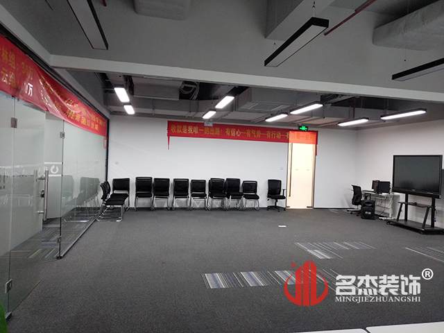办公室装修设计实景图.jpg