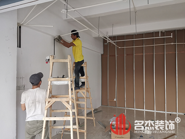 n东之家服饰办公室装修项目开工大吉和现场图